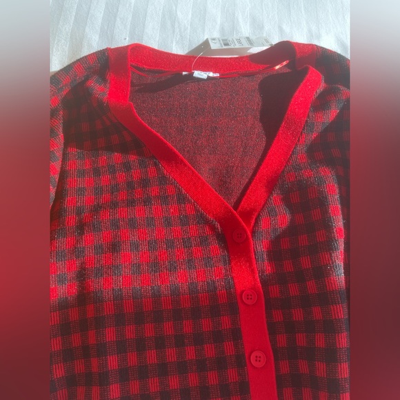 Bar III Red Cropped Checkered Sweater - Picture 4 of 6